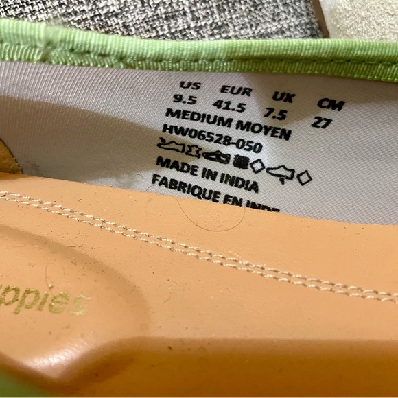 New! Hush Puppies “Bounce” White Suede Flats with Pink Tassels and Green Trim - Picture 4 of 5